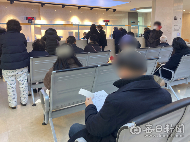 대구시는 설 연휴를 맞아 코로나19 검사와 진료, 처방을 한번에 받을 수 있는 원스톱진료기관 294곳을 운영한다. 매일신문 DB.