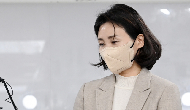 더불어민주당 이재명 대선 후보의 부인 김혜경 씨가 9일 오후 서울 여의도 당사에서 최근 불거진 각종 불법 의혹 논란에 대해 사과 기자회견을 하고 있다. 연합뉴스