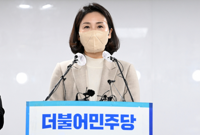 더불어민주당 이재명 대선 후보의 부인 김혜경 씨가 9일 오후 서울 여의도 당사에서 최근 불거진 