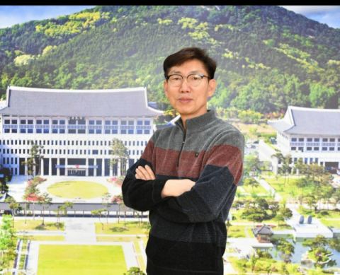 홍성구 경북도자치행정국장