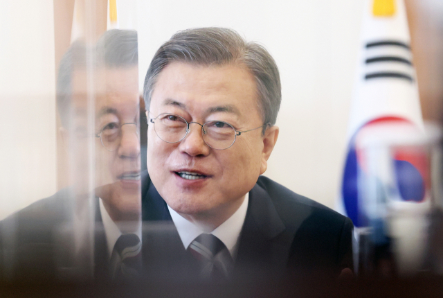 문재인 대통령이 청와대에서 아시아·태평양지역 뉴스통신사 교류협력체 