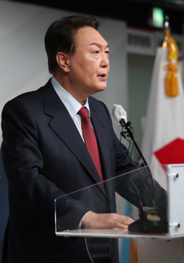 국민의힘 윤석열 대선 후보가 14일 오전 서울 여의도 당사에서 사법분야 개혁 공약을 발표하고 있다. 연합뉴스