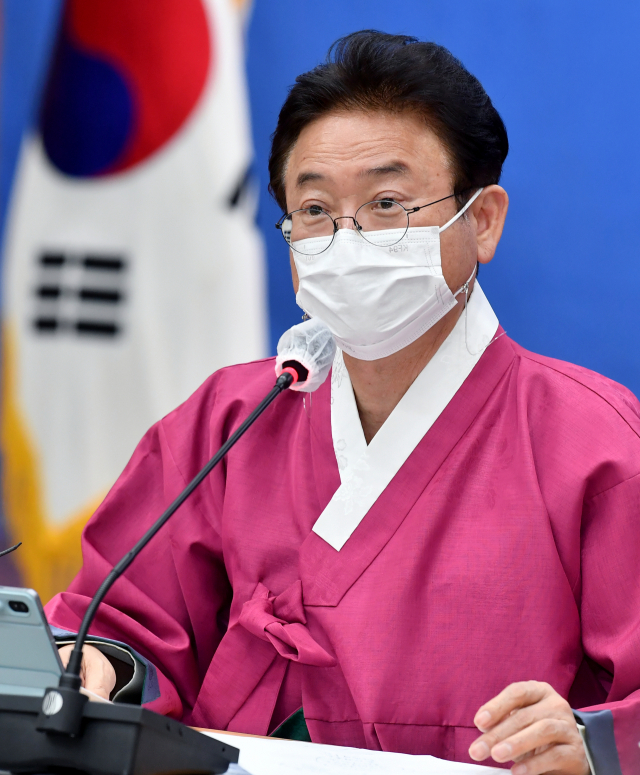 이철우 경북도지사가 15일 확대간부회의에서 발언하는 모습. 경북도 제공
