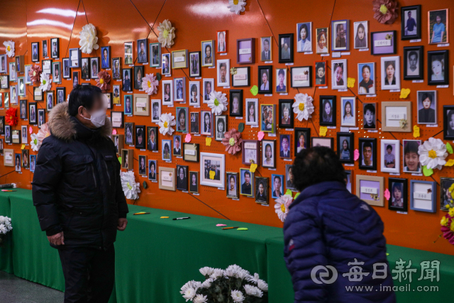 대구지하철참사 19주기를 이틀 앞둔 16일 오후 대구도시철도 1호선 중앙로역 지하 2층 