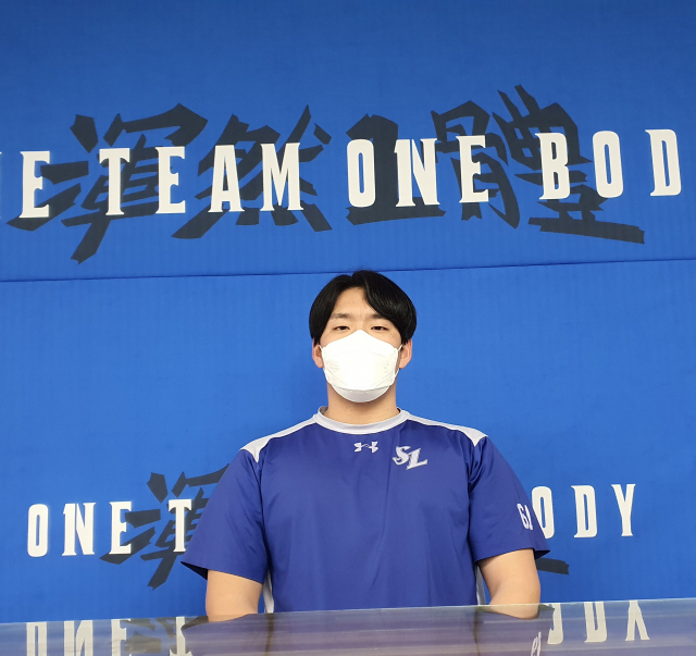 삼성라이온즈 차세대 불펜 핵심으로 떠오른 홍정우가 올 시즌 각오를 전하고 있다. 김우정 기자