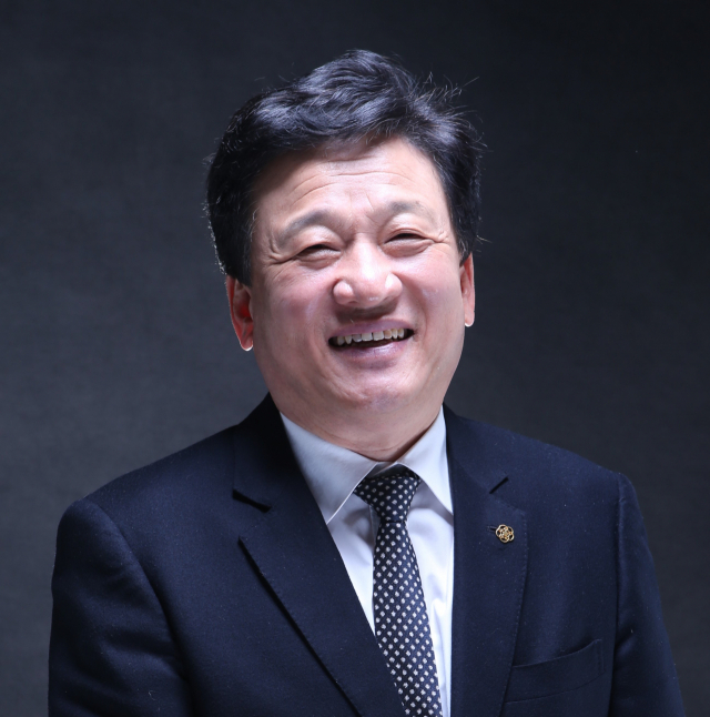 문경 문화 버팀목 현한근 문경 문화원장.