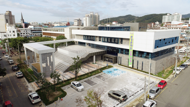 2018년 건립된 전국 최고 시설의 문경 문화원 신청사.