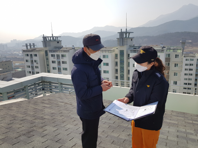 구미소방서는 공동주택 화재에 대비해 피난안전성 확보 계획을 추진했다. 구미소방서 제공