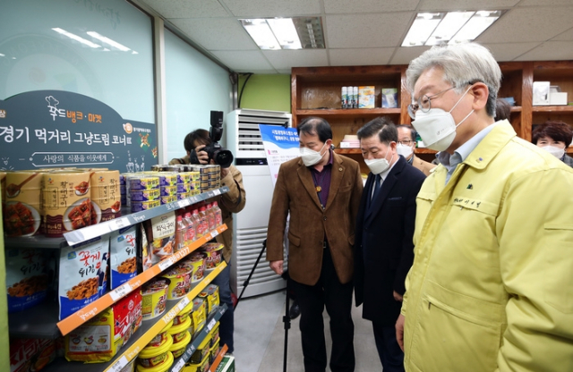 2021년 1월 4일 경기먹거리그냥드림센터 현장 방문을 실시한 이재명 당시 경기도지사. 경기도 제공