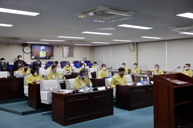 영주시의회가 24일 임시회 폐회를 하고 있다. 영주시의회 제공