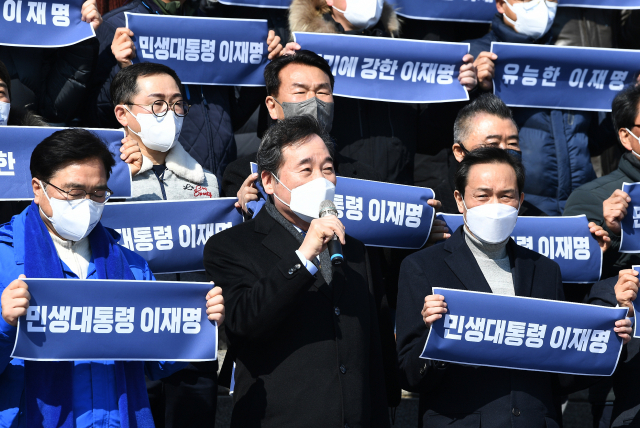 더불어민주당 이낙연 총괄선대위원장이 24일 오후 국회에서 열린 
