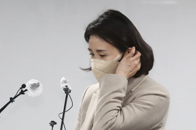더불어민주당 이재명 대선 후보의 부인 김혜경 씨가 9일 오후 서울 여의도 당사에서 최근 불거진