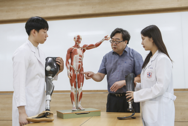 계명문화대는 융·복합 장애인 의료재활 전문인력을 양성하고자 3년제인 의료재활과를 올해 처음 문 열었다. 계명문화대 제공