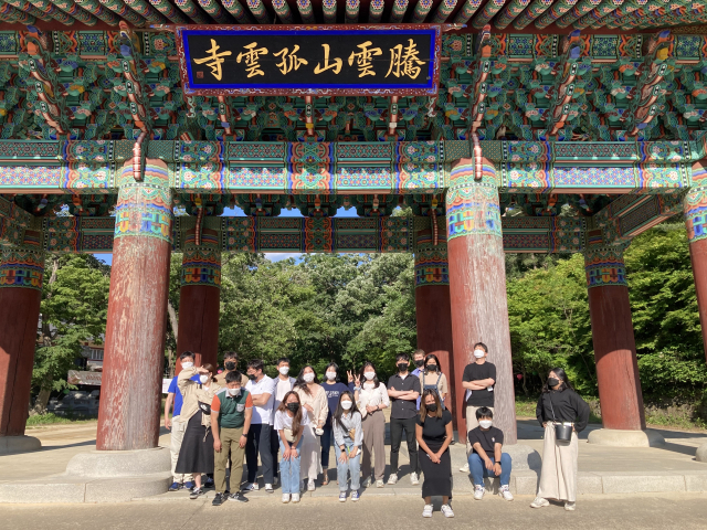 대한불교조계종 16교구 본사인 의성 고운사에는 국내외 관광객들의 발길이 끊이질 않고 있다. 의성군 제공