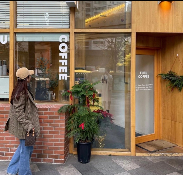 푸푸커피 죽전본점 매장 입구 모습. 루아 제공