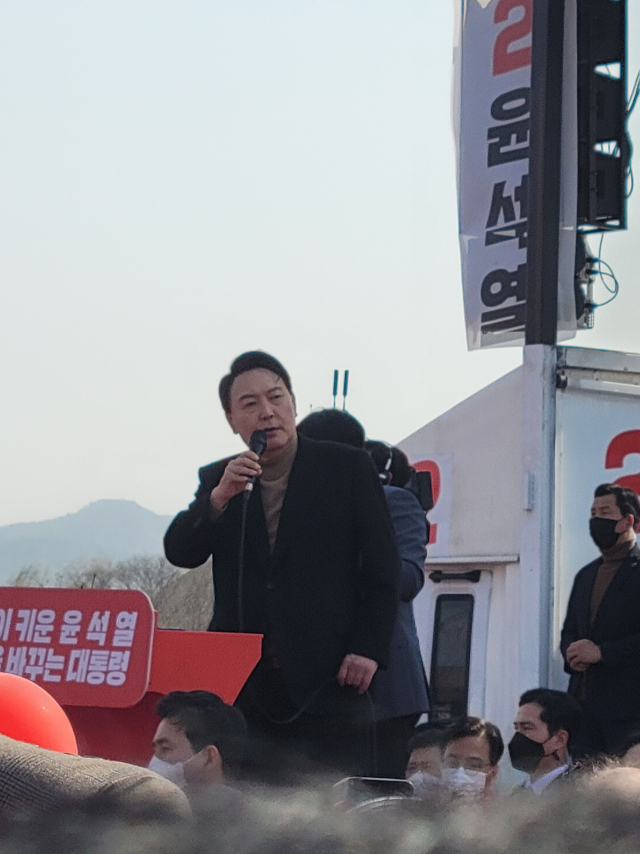 4일 경주에서 대선 유세에 나선 윤석열 국민의 힘 후보. 박진홍기자