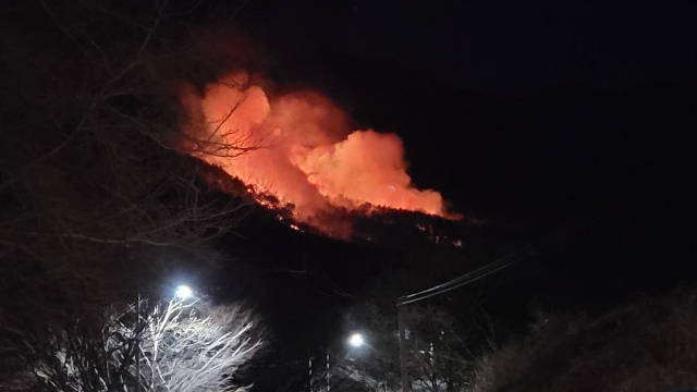 대구 달성군 가창면 오리 운흥사 부근에서 산불. 매일신문 DB.
