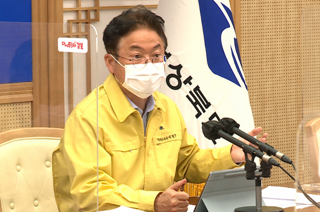 이철우 경북도지사가 지난 8일 열린 실국장 간부회의에서 발언을 이어가고 있다. 경북도 제공