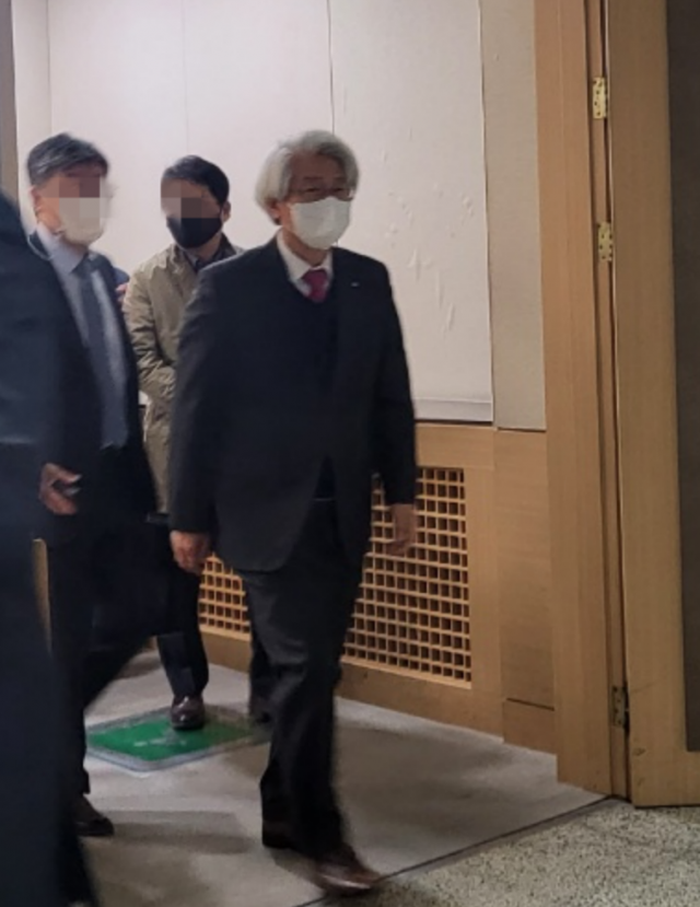 김태오 DGB금융지주 회장이 11일 오전 법정에서 나오고 있다. 김윤기 기자