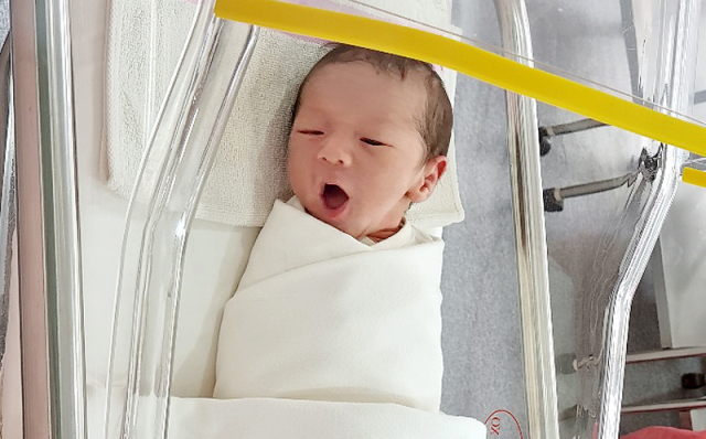 김유정아가