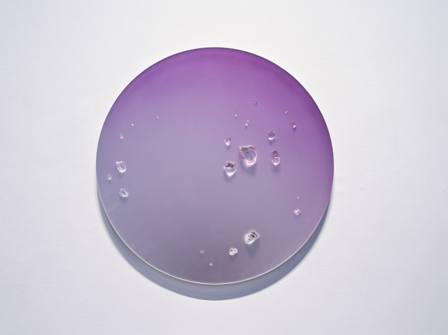 이규홍, Breathing of Light 20NO02 #3, 2020, 지름 80cm, Painting on acid etched mirror and laminated glass 외.