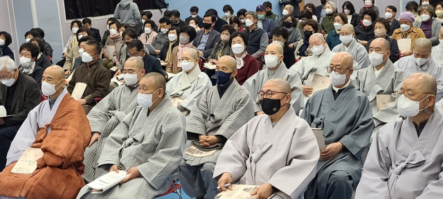 (사)경북불교문화원은 지난달 31일 옛 안동역사에 묻힌 범림사의 가치를 제조명하고, 일대 불교문화재에 대한 체계적인 발굴조사를 통해 사라진 불교사적지 복원 필요성을 제기했다. 엄재진 기자