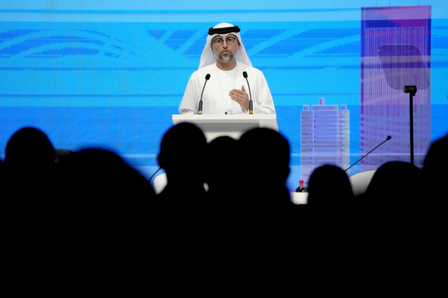 수하일 알 마즈로이 아랍에미리트(UAE) 에너지부 장관dl 국제 싱크탱크 대서양위원회(Atlantic Council)가 두바이에서 주최한 글로벌 에너지 포럼에 참석해 연설하고 있다. 연합뉴스