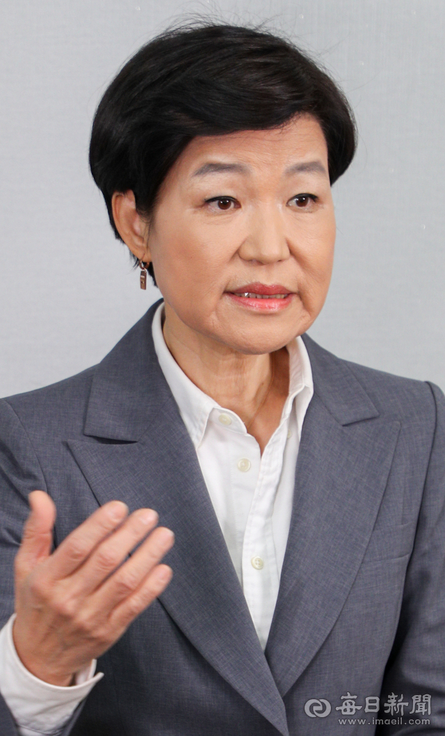 6.1 지방선거에서 대구시장 출마선언을 한 국민의힘 이진숙 예비후보가 6일 오후 대구 중구 봉산동에 마련된 선거 사무소에서 매일신문과 인터뷰를 하고 있다. 안성완 기자 asw0727@imaeil.com