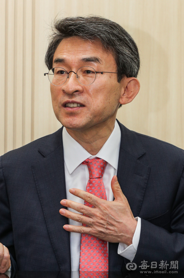6.1 지방선거에서 대구시장 출마선언을 한 국민의힘 정상환 예비후보가 6일 오전 대구 수성구 범어동
