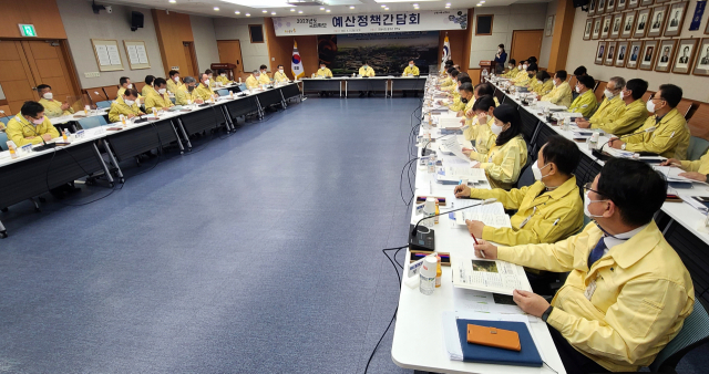 안동시와 안동시의회, 김형동 국회의원실은 11일 안동시청 청백실에서 내년도 국가투자 사업의 원활한 예산 확보를 위한 