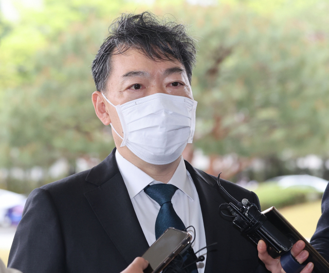 김오수 검찰총장이 13일 오전 서울 서초구 대검찰청에 출근하며 발언하고 있다. 연합뉴스