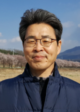 강시현 시인. 사이펀 제공