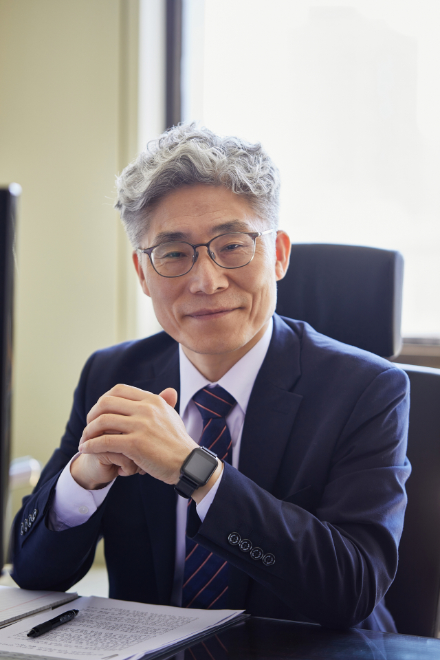 정창현 한국한의약진흥원 원장