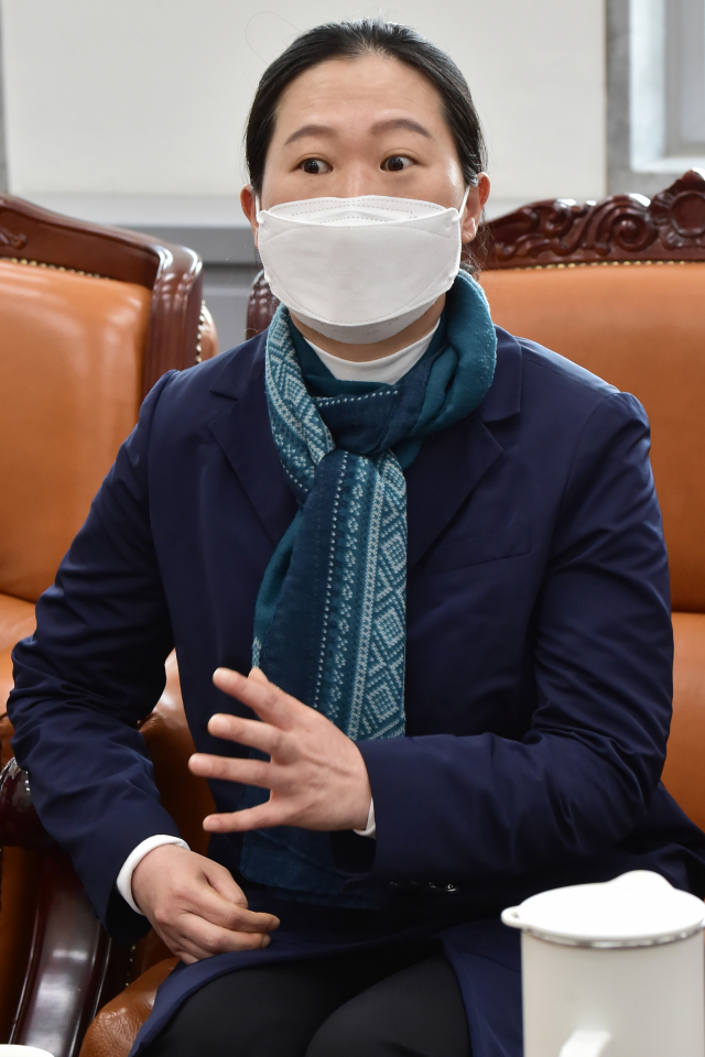 국민의당 권은희 원내대표가 19일 국회에서 열린 4당 원내대표 회동에서 발언하고 있다. 연합뉴스
