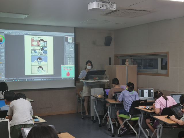 대구 북구 대현도서관 웹툰창작체험관에서 웹툰 프로그램이 진행되는 모습. 대현도서관 제공