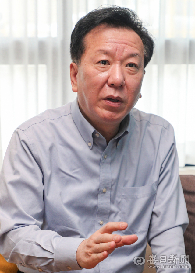 정호영 보건복지부 장관 후보자가 23일 오후 대구 한 카페에서 매일신문과 인터뷰를 하고 있다. 안성완 기자 asw0727@imaeil.com