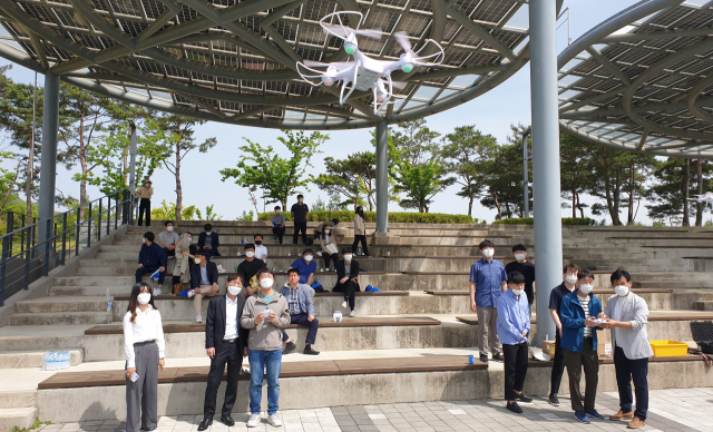 27일 도청 다목적운동장에서 재난 발생 대응 등을 위한 드론 교육이 이뤄지고 있다. 경북도 제공