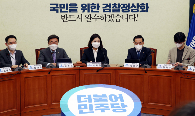 더불어민주당 윤호중 공동비대위원장이 27일 국회에서 열린 비상대책위원 회의에서 발언하고 있다. 연합뉴스