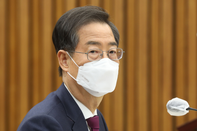 한덕수 국무총리 후보자가 3일 오전 국회에서 열린 인사청문회에서 의원질의에 답변하고 있다. 연합뉴스