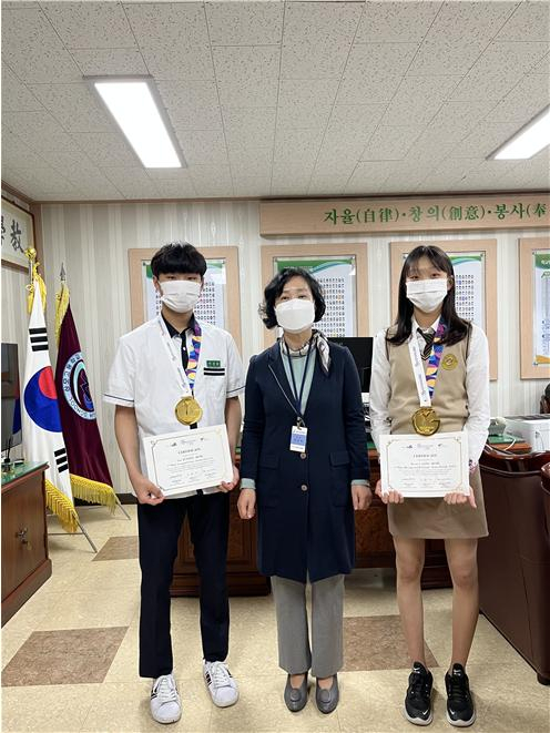 경북 구미 상모고등학교 이준희(왼쪽)·장소연(오른쪽) 선수. 상모고 제공