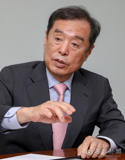 김병준 제20대 대통령직인수위원회 지역균형발전특별위원장이 8일 매일신문사에서 인터뷰를 하고 있다. 안성완 asw0727@imaeil.com