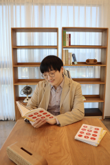 용학도서관 상주작가로 선발된 김준현 시인. 용학도서관 제공