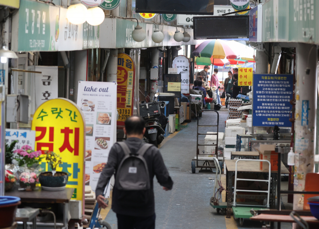 11일 오후 서울 시내 전통시장 모습. 연합뉴스