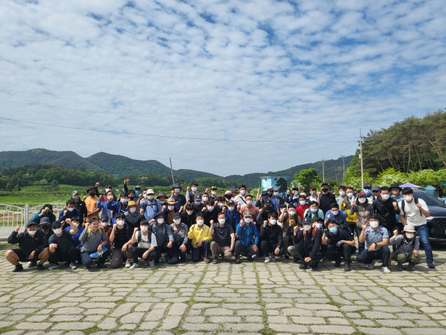 소통나들이 행사에 참여한 예천소방서 직원 100여 명이 기념촬영을 했다. 예천소방서 제공