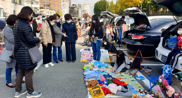 지난해 대구YWCA 주관으로 열린 카부츠 벼룩시장 아나바다 모습. 대구YWCA 제공