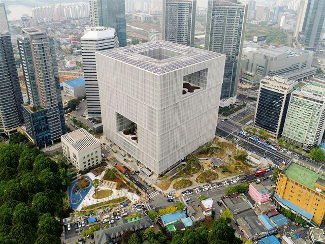 아모레퍼시릭 본사 전경