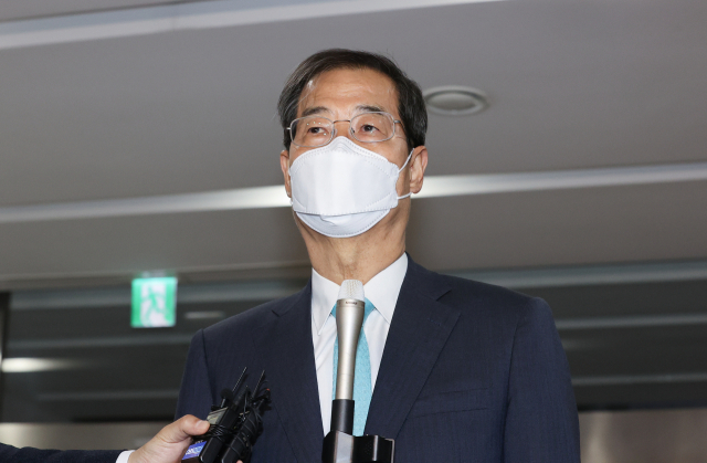 한덕수 국무총리 후보자가 임명동의안이 가결된 20일 오후 서울 종로구 한국생산성본부에서 취재진에 소감을 밝히고 있다. 연합뉴스