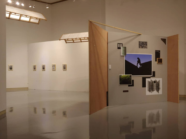 신명준, Welcome to my boundary, 가변설치, 목재와 사진이미지, 2019.