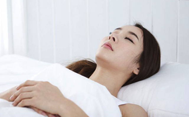 하루 7시간 이상 잠자기