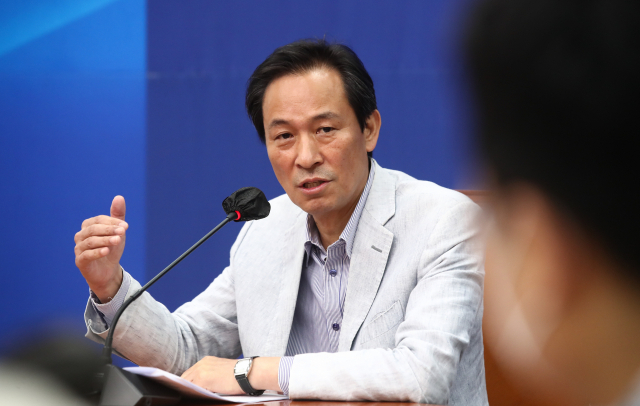 더불어민주당 우상호 비상대책위원장이 12일 서울 여의도 국회에서 열린 기자간담회에서 발언하고 있다. 연합뉴스